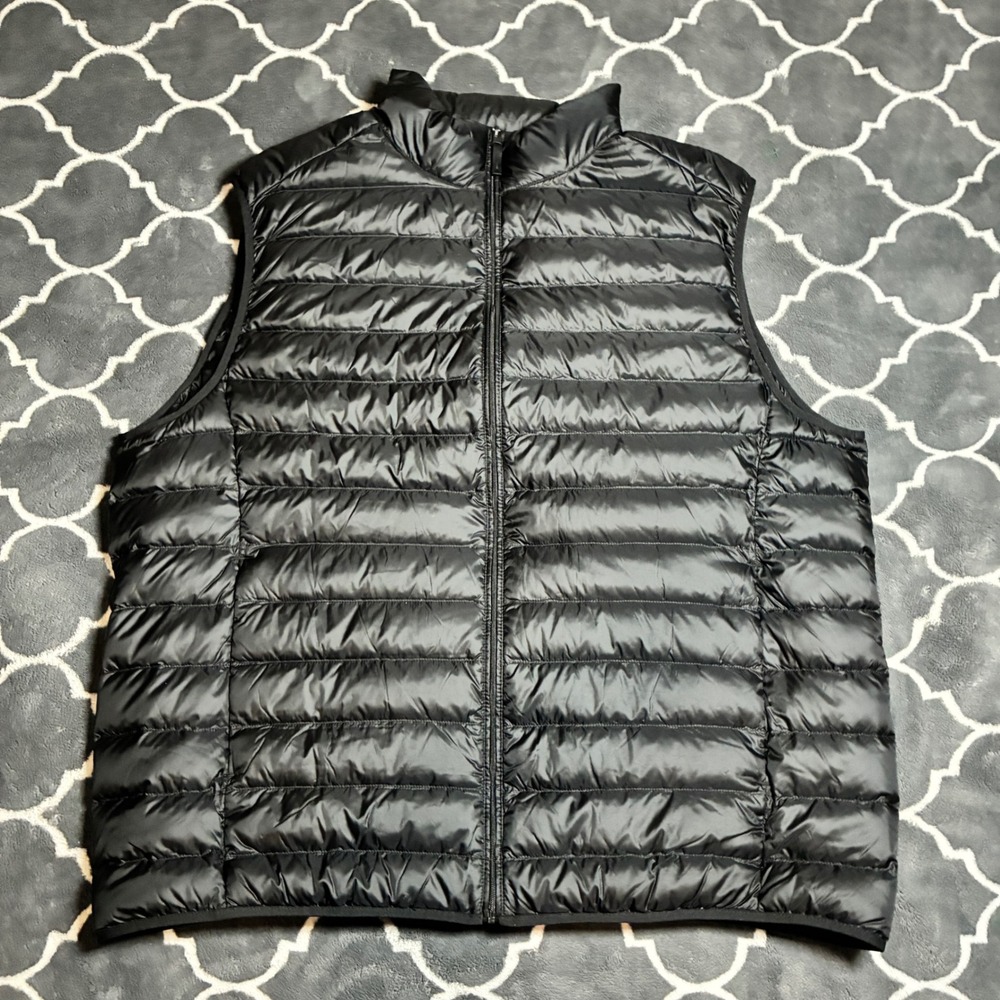 Uniqlo Ultra Light Down Vest Mens XXL Black Puffer Full Zip Water Repellent